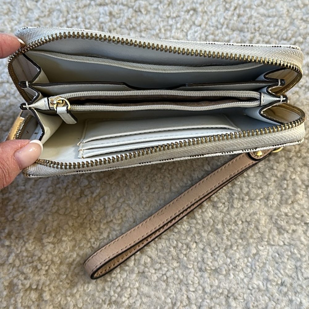 MK Signature Logo Long Wallet / Wristlet - Picture 12 of 17